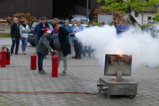 2019-5-24-ZE-UE-Andrea Huber-Landfrauen UE-Feuerlöscher-2019-05 Feuerwehr (30)