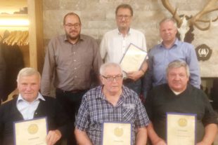 2019-6-12-BI-Volker Heizmann-Ehrenmitglieder FVB 178a375c-40c7-43e2-bb04-28421a582071