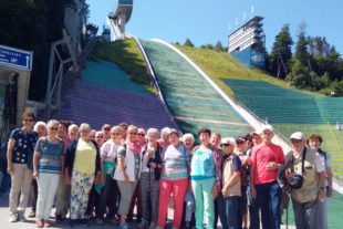 2019-6-21-BI-Erika Rieger-Bildungswerk Fahrt-Gruppenbild Bergisel Schanze