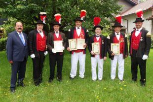 2019-6-24-ZE-UH-hpw-Bürgerwehr Ehrungen Bürgerwehr Ehrungen Fronleichnam (16)