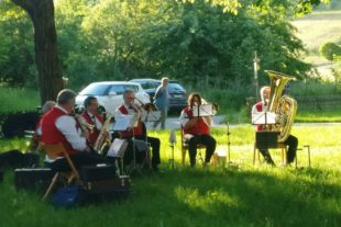 2019-6-7-ZE-UH-Laura Nesser-Hock Fürstenberger Hof Hombacher Dorfmusikanten IMG_20190531_193210