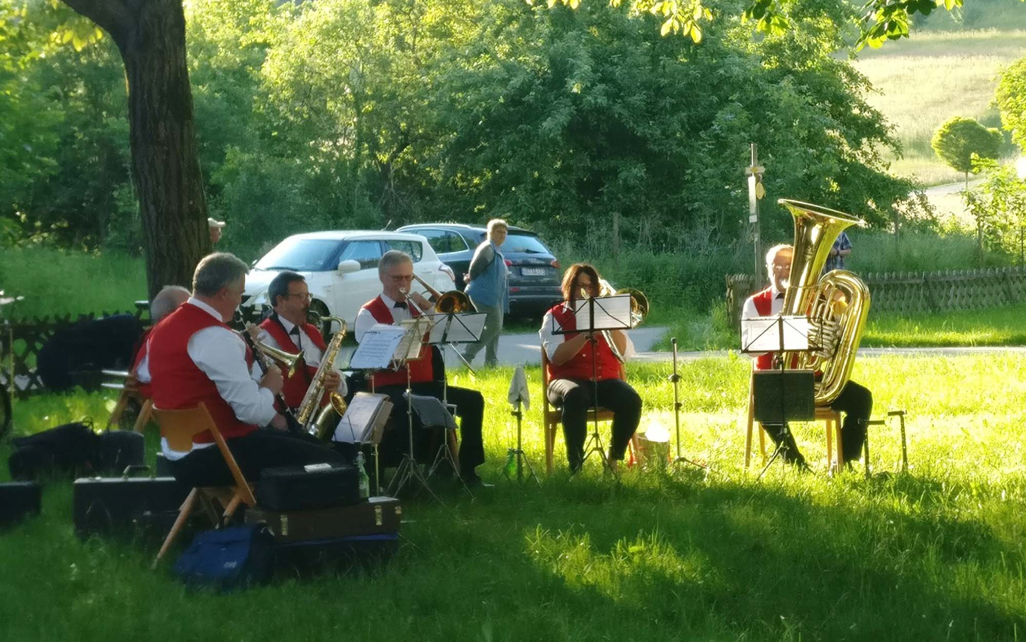 2019-6-7-ZE-UH-Laura Nesser-Hock Fürstenberger Hof Hombacher Dorfmusikanten IMG_20190531_193210