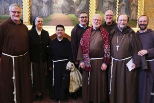 2019-7-17-UH-Kapuziner_Repro Lehmann-Archiv-Pater-Leonhard-Abschied-aus-Rom-AA 10x15 LL Gruppenbild