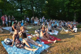 Donnerstags trifft man sich bei der NoHocker-Party