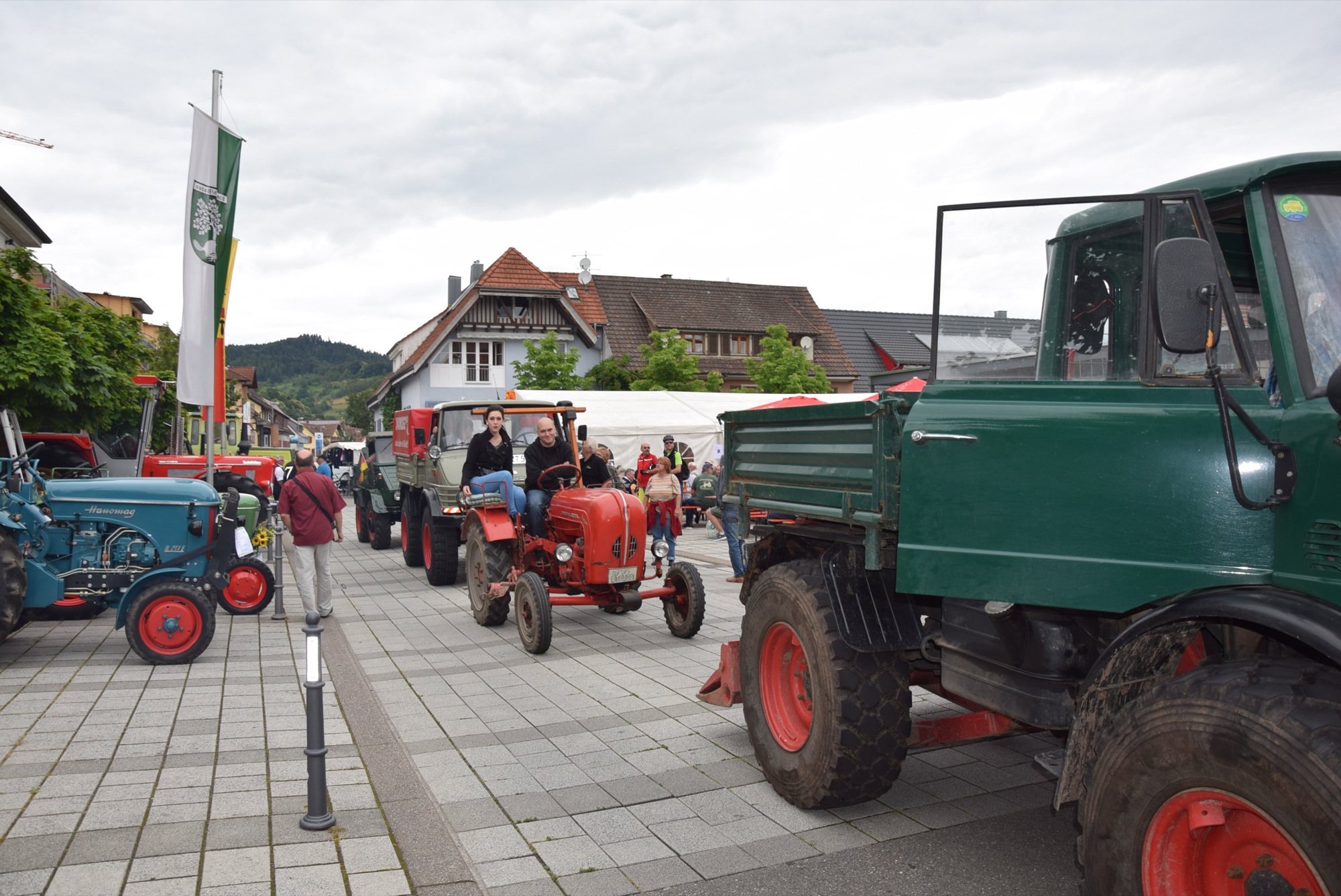 2019-7-3-BI-Unimog- und Schleppertreffen 2019-2019-7-7-Fots Veranstalter-Titelbild 1