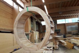 2019-7-3-NO-Maile-Gießler-Mühler-Neues Mühlrad-Foto Touristen-Info Nordrach-20190606_114632