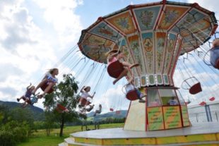 2019-7-31-ZE-UE-Kettenkarussell