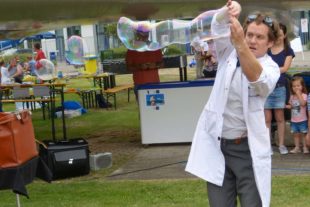 2019-7-8-BI-bia-Hydro-Fliegerfest 2019-SP Professor Bubbles+ FLugzeug