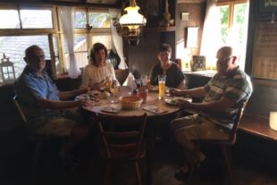 2019-7-8-OH-Rosi Lehmann-Gästeehrung-Margret und Wilfried Hansen-33 Jahre im Haus Rose Oberharmersbach-IMG_4233