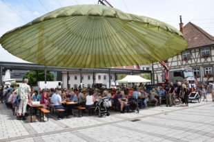 115 historische Fahrzeuge präsentierten sich