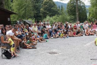 2019-8-16-ZE-UE-Ines Kollmer-Stadtranderholung Gespannte Zuschauer