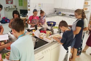 2019-8-19-NO-Landfrauen-Ferienprogramm Dinner Landfrauen2