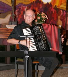 Mit Akkordeon musikalische Bandbreite serviert