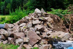 2019-8-21-NO-vo-Felssicherung Steinhaufen DSCF0141