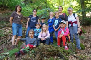 Kinder sammelten Mineralien