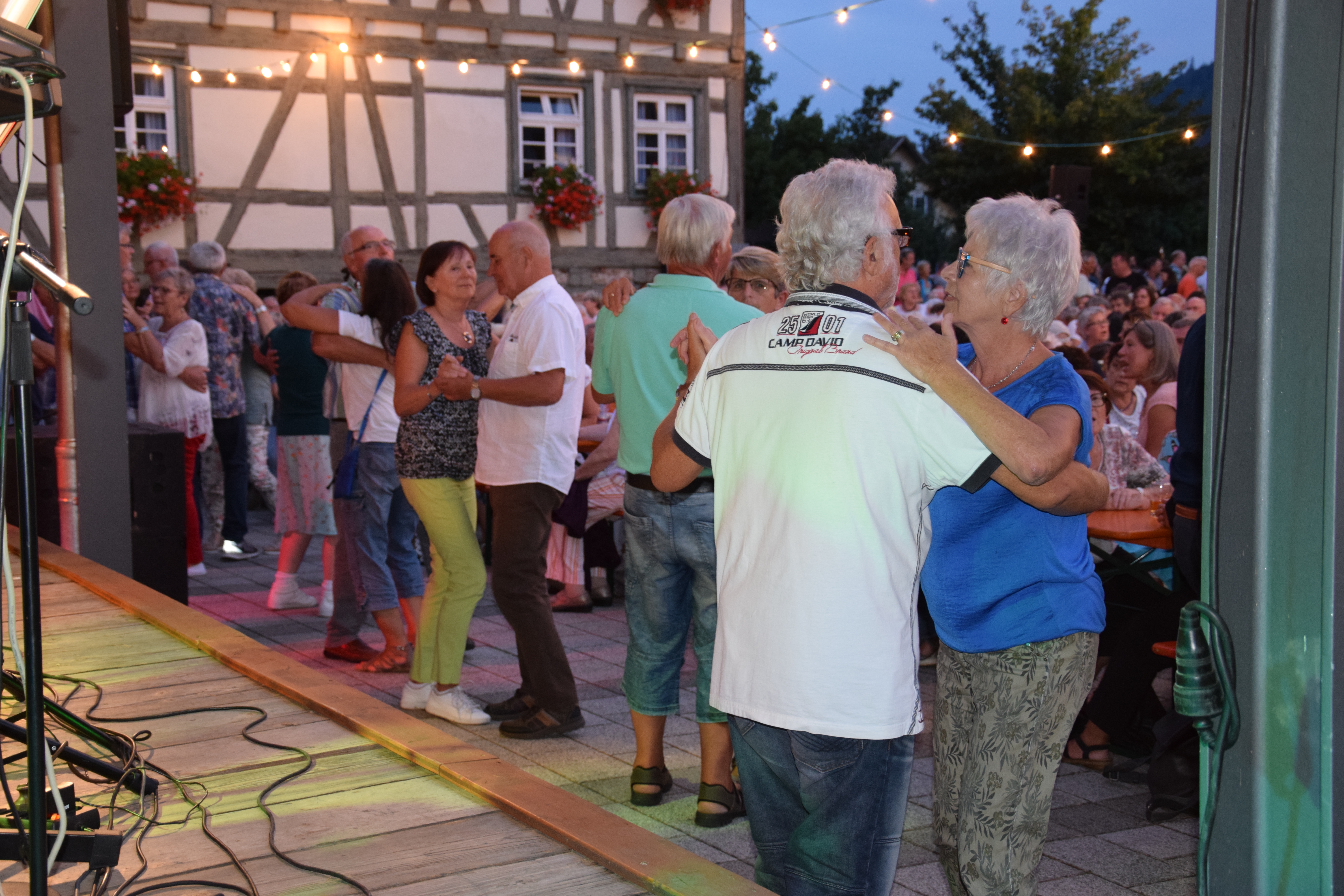 2019-8-30-BI-ds-Tavernenabend-Tanz-DSC_0935