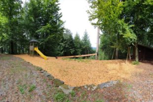 2019-8-30-ZE-UH-ibr-Kuhhornkopfhütte Spielplatz IMG_7416
