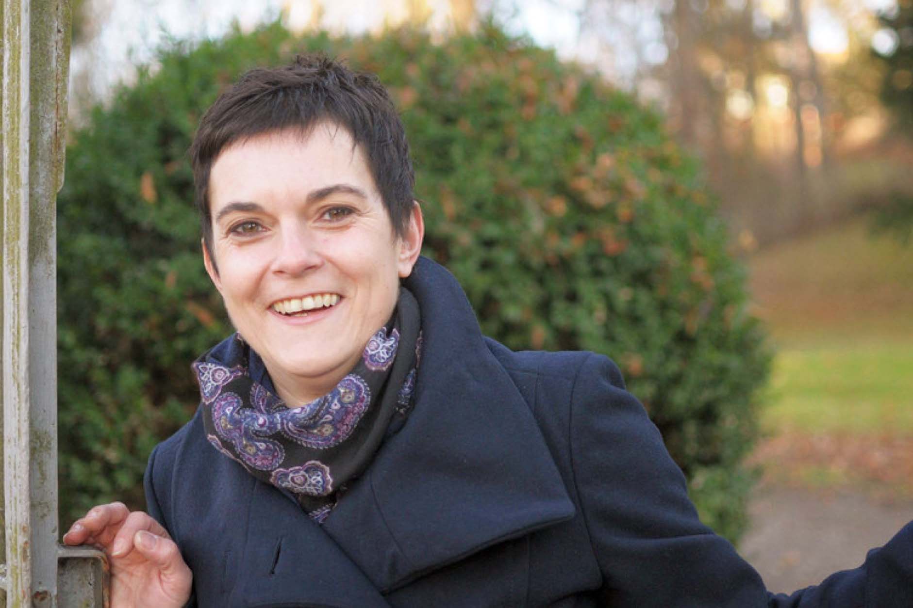 2019-9-18-OH-Tourist-Info-Apfel in Flammen- Michaela Neuberger