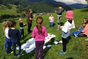 2019-9-20-OH-jil-Apfelmostwochen Die Veranstaltung 'Die Streuobstwiese lebt' kommt bei den teilnehmenden Kindern immer wieder gut an.