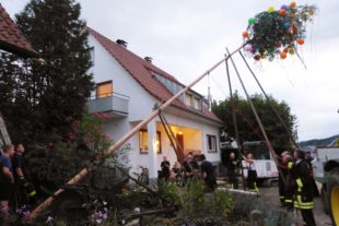 2019-9-25-ZE-UH-bia-Ortsvorsteher Schütze-Maibaum-u-hoch und höher (3)