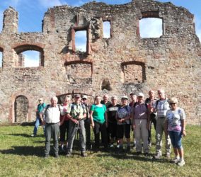 Imposante Burgruinen erwandert