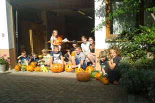 2019-9-4-BI-Marita Echle-Feripro-Kürbisbasteln20190902_164607