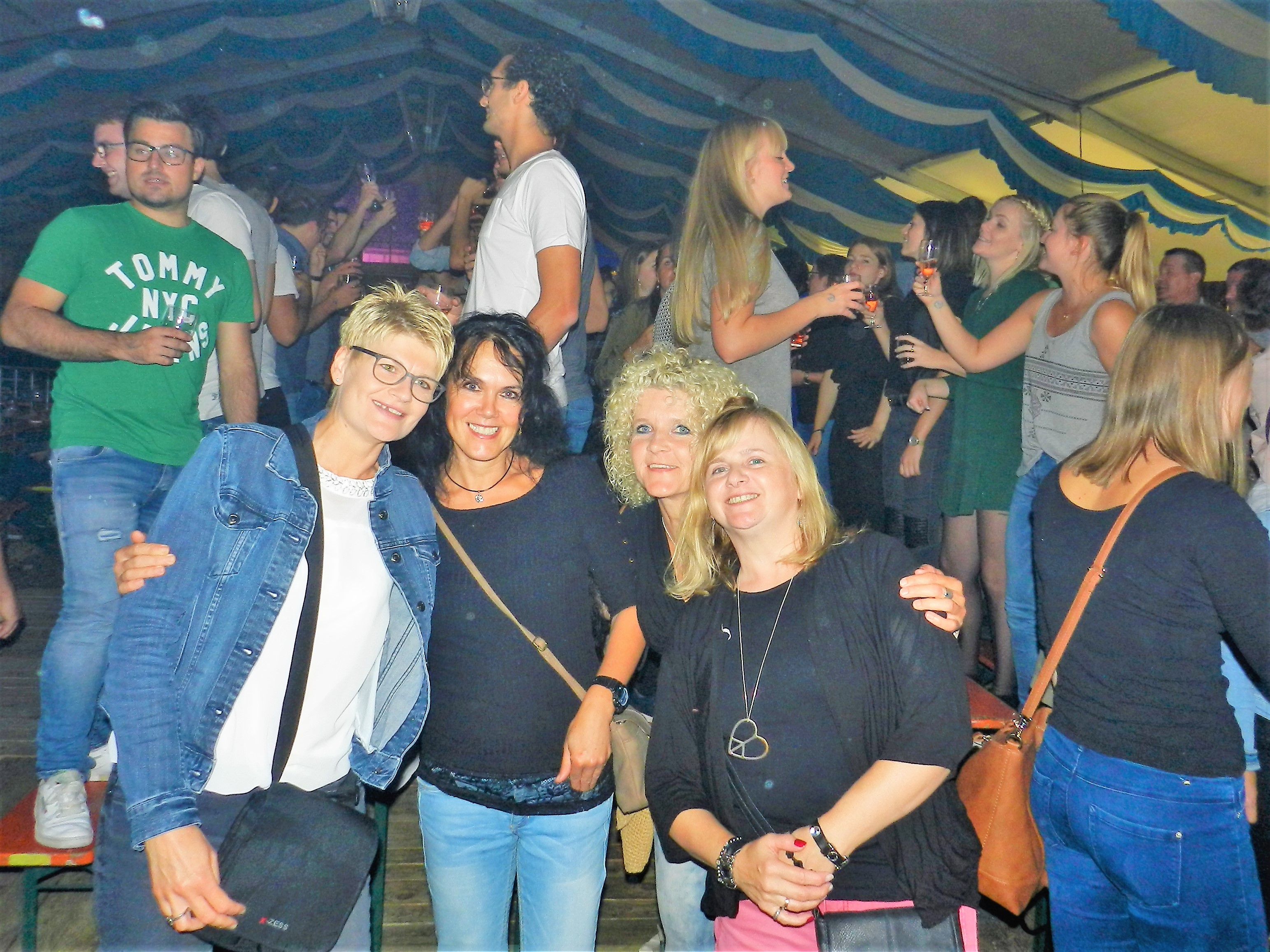 2019-9-6-ZE-UH-hpw-Kilwi Kollektiv Kilwi 2018 Wilde Engel (50)