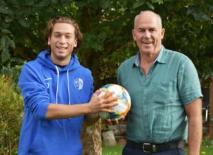 Neuer Ortsvorsteher Ludwig Schütze spendet FVU-Spielball