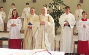 Pfarrer Seibt verabschiedet sich mit feierlichem Gottesdienst in der Biberacher Pfarrkirche