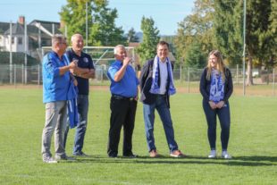 2019-10-9-ZE-UH-hpw-FVU-Trikot-Übergabe AAM-PoJYTdX4_jpeg