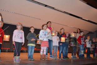 2019-11-11-ZE-UH-hps-Martinsumzug Kleine Wolke Unterharmersbach-DSC_0651 2