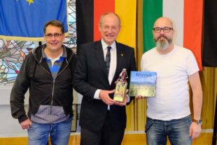 2019-11-15-BI-Blaue Jungs Empfang bei Oberbürgermeister in Gladbeck-ebc78b42-e4bf-4fa5-8770-f1664dbb18a7