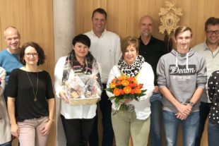 2019-11-22-BI-wwg-architekten-Betriebsjubiläum Frau Manuela Schulz Jubiläum MS 10J Zeitung