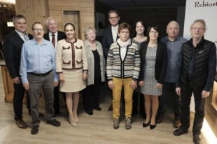 2019-11-25-BI-vo-Knauer Mitarbeiterehrungen 40 DSCF1263-m_1