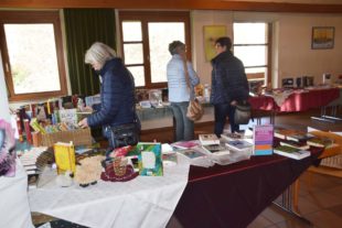 2019-11-27-NO-hv-Büchereiflohmarkt und Malkurs-DSC_1404