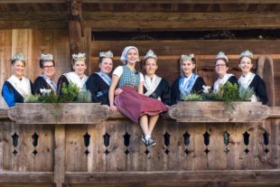 2019-12-11-OH-Stefan Neumaier-HW5D8397-Trachtengruppe-Oberharmersbach-23.10.2016-mod