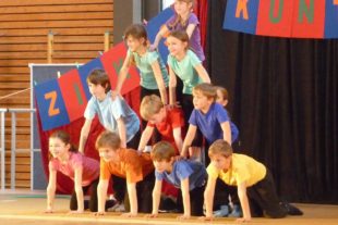 2019-12-11-ZE-UH-GS Uhb-Zirkusprojekt 2020-Zirkusbild 2