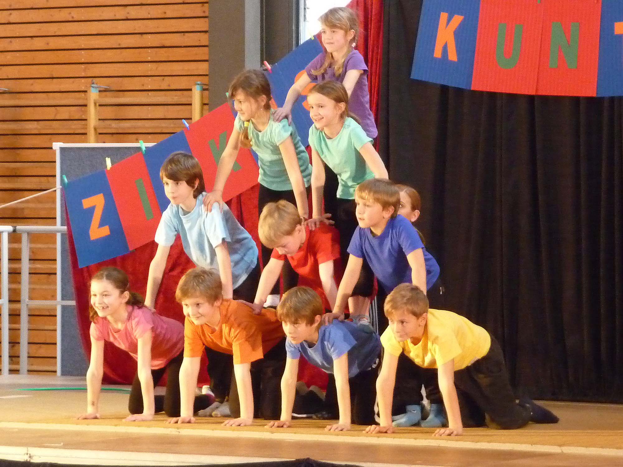 2019-12-11-ZE-UH-GS Uhb-Zirkusprojekt 2020-Zirkusbild 2