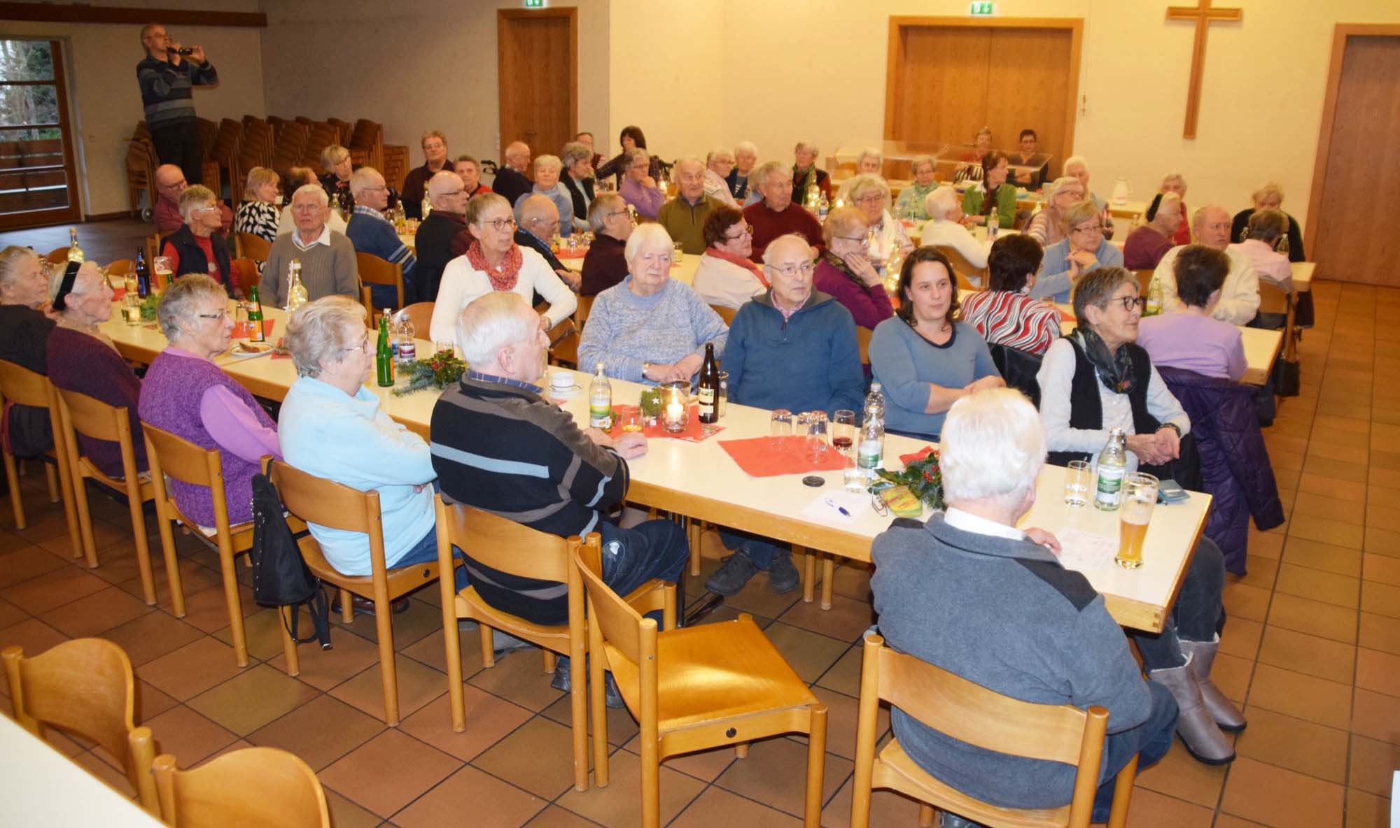 2019-12-13-NO-hv-Adventsfeier-Altenwerk NO-DSC_0064