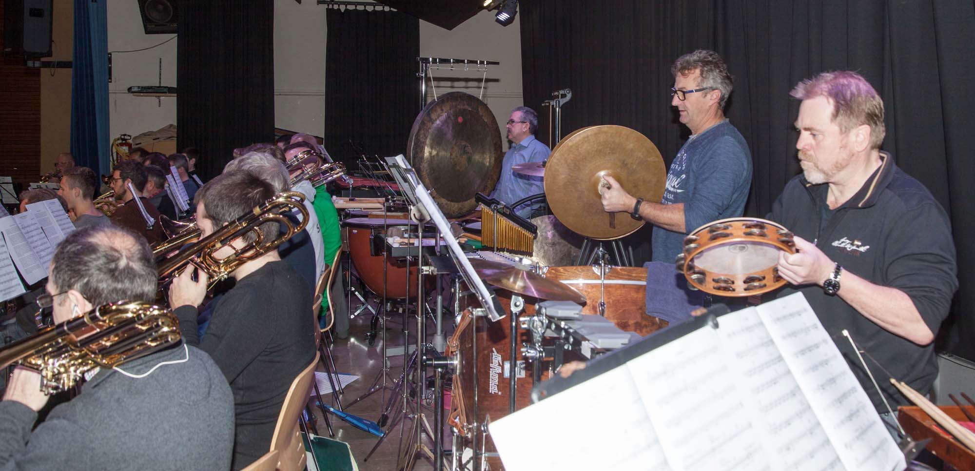 2019-12-18-OH-kal-Weihnachtskonzert-Miliz- und Trachtenkapelle-zvkIMG_1553