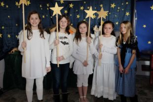 2019-12-20-ZE-UH-vo-Grundschule Weihnachtsfeier DSCF1733-Weihnachtscover