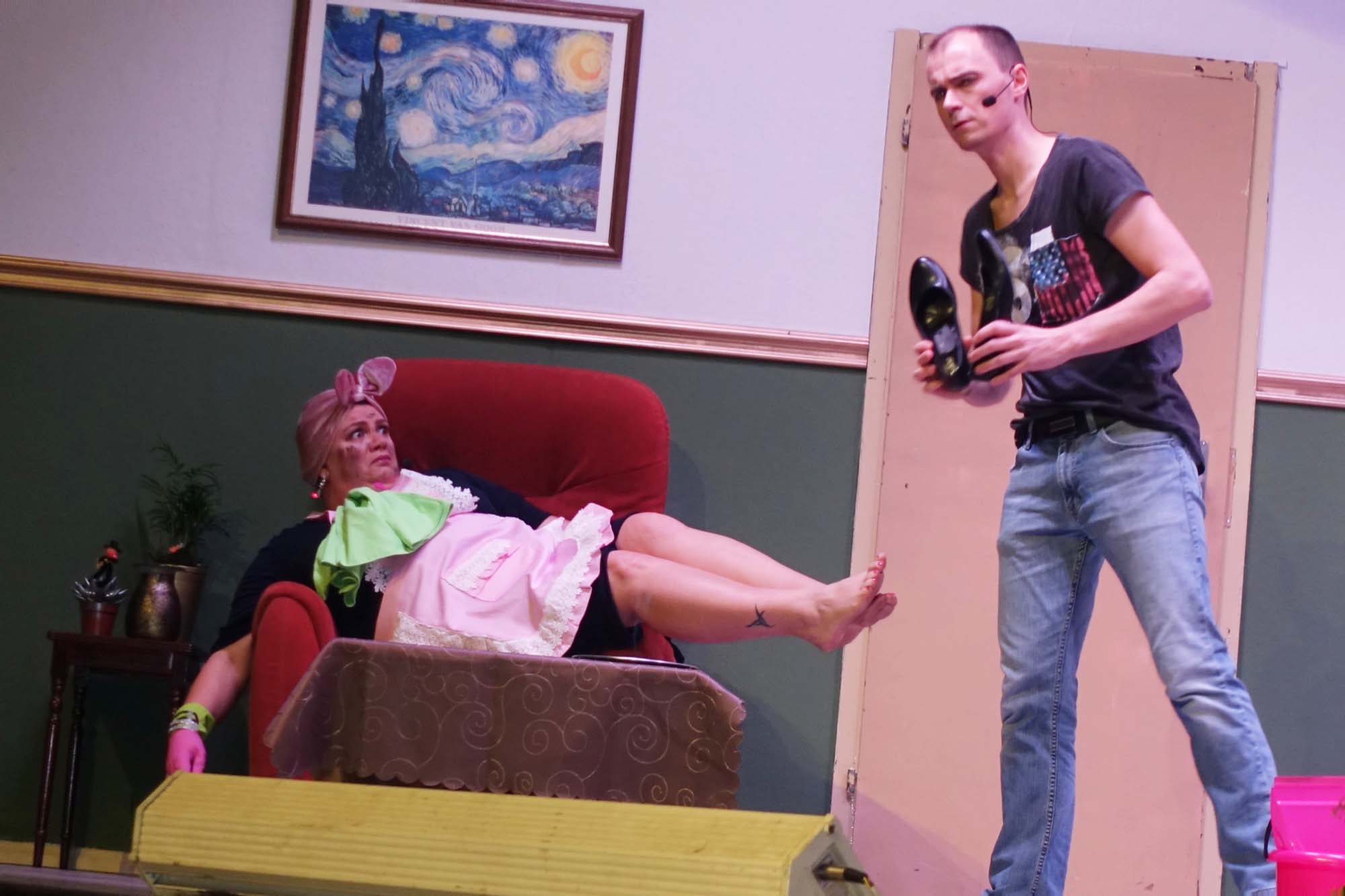 2020-1-7-ZE-UH-hpw-Bürgerwehr-theater Au Backe (39)