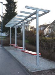 Wartebereich bietet zu wenig Schutz