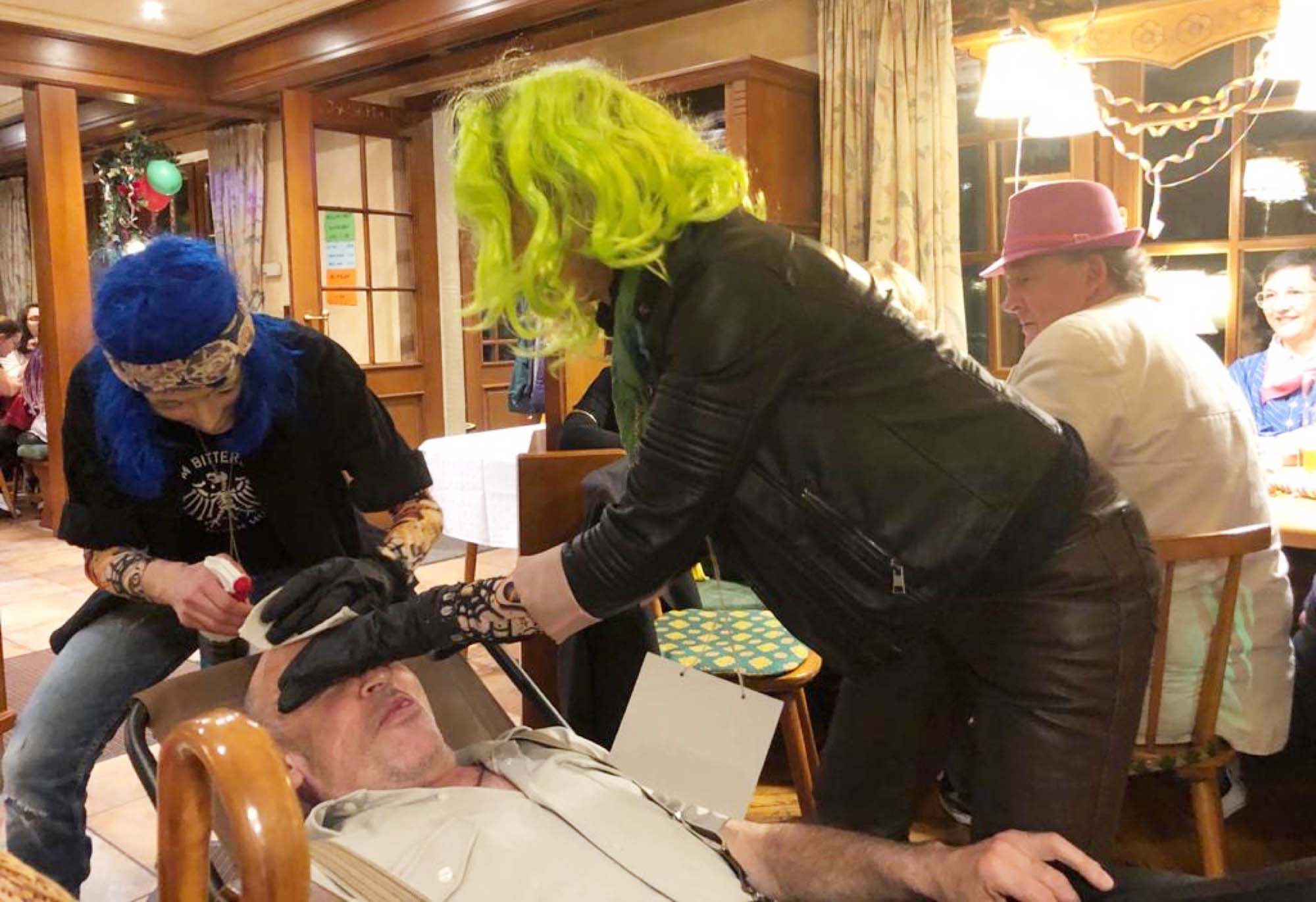 2020-2-28-BI-Melissa Schilli-Preismaskenball-Tattoo-Studio