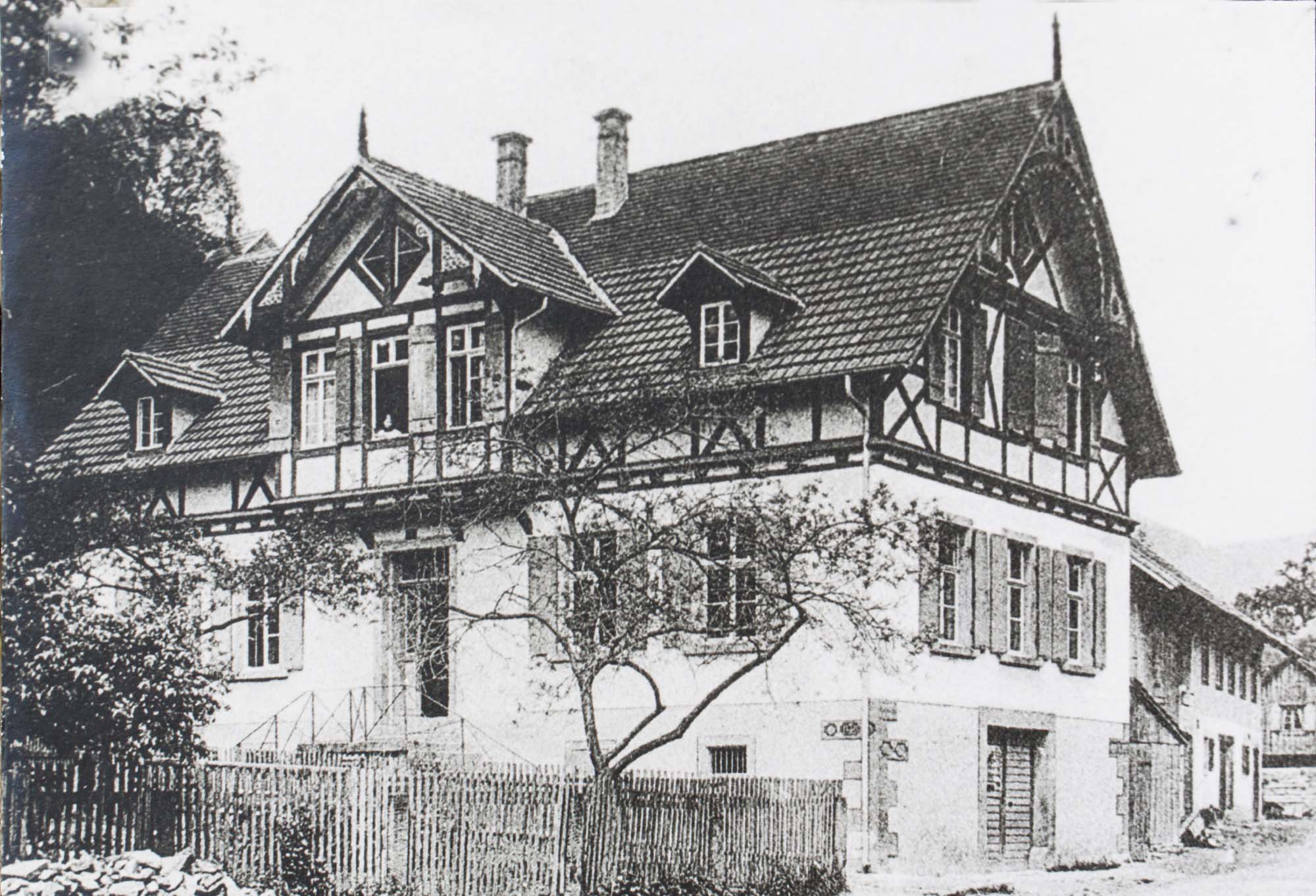 2020-3-27-OH-kal-Feuerwehrhäuser-zzvk18x26 Riersbacher Schulhaus-Feuerwehr