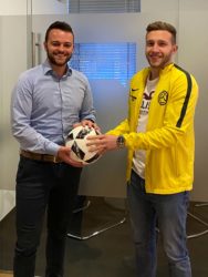 Sandro Leopold spendet den ersten ZFV-Spielball im Jubiläumsjahr