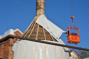 Rundofen für Laserprojektionen gerüstet