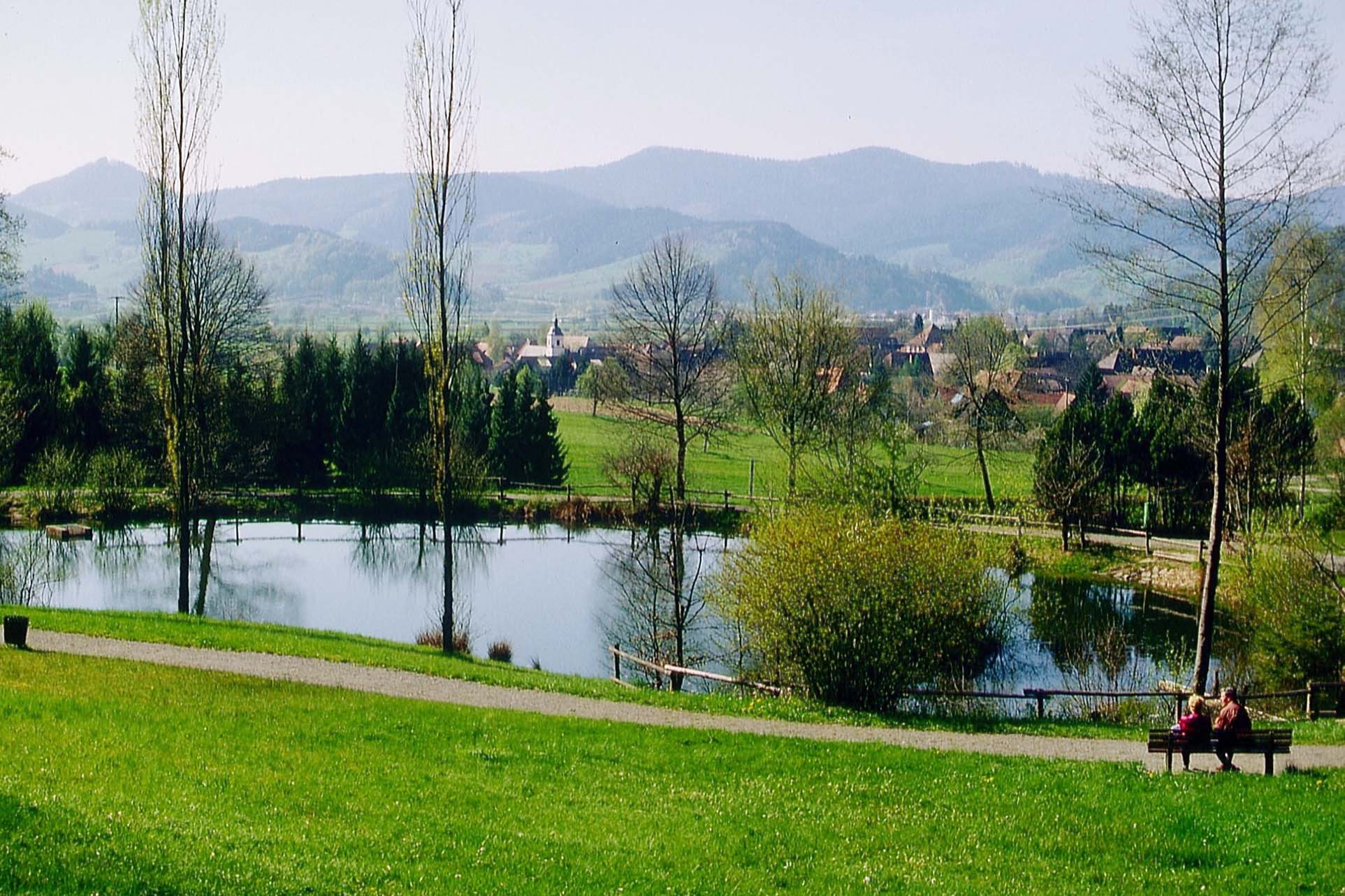 2020-4-17-ZE-UE-Franz Huber-Wanderwege als Heilmittel-Erholungsanlage Gehrmatt