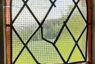 2020-4-27-ZE-UE-privat-Friedenskapelle-Beschädigung-20200424_113700