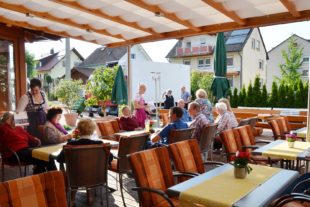 2015-521-ZE-UH-UTS-Hotel Klosterbräustuben-Terasse-Gäste-DSC_5498